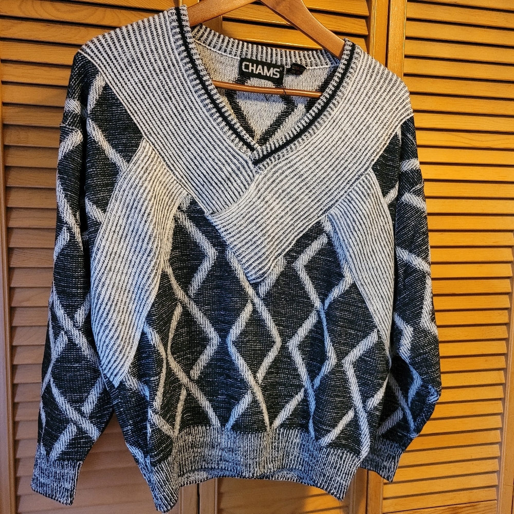 CHAMS Black & White Printed V-Neck Pullover Sweater